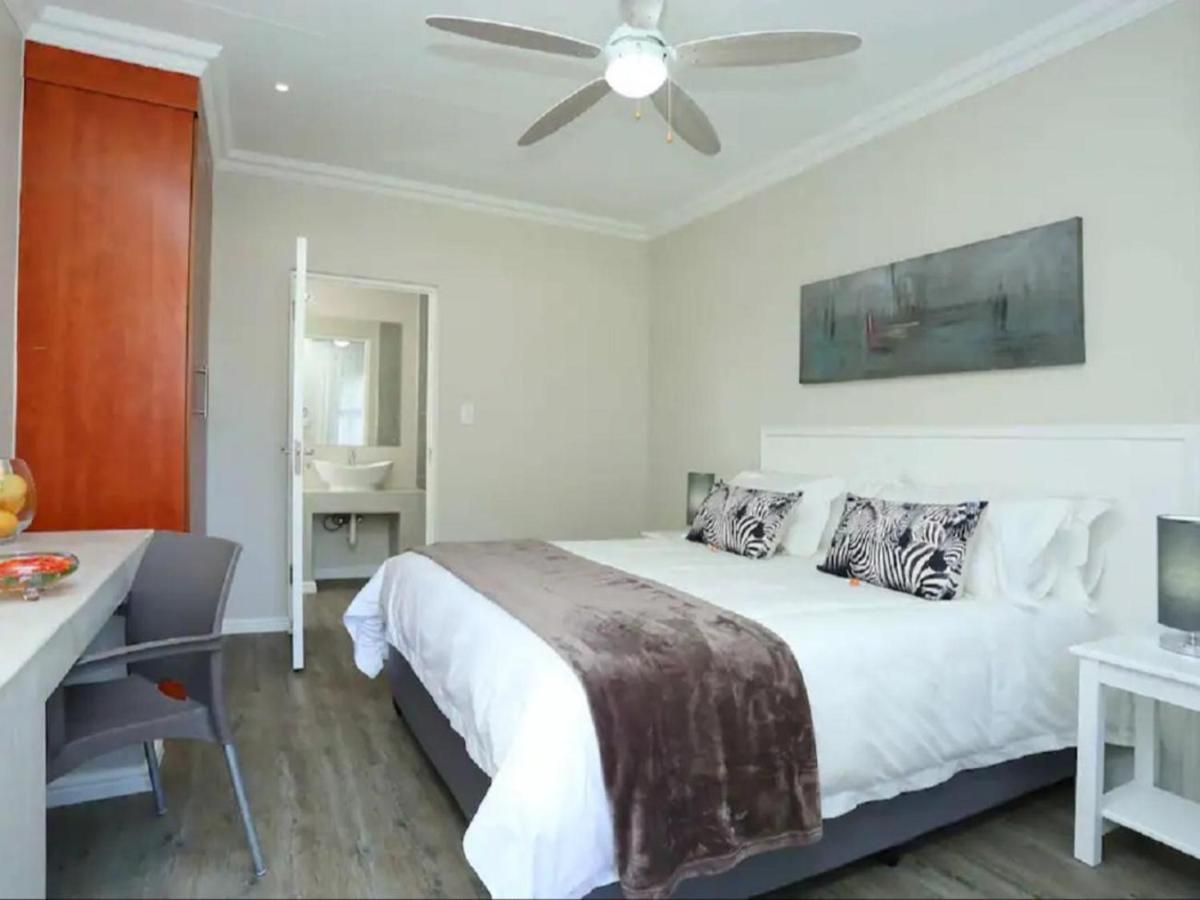 Bed and Breakfast Eagle Cove Honeydew Екстер'єр фото