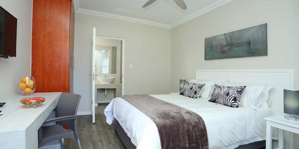 Bed and Breakfast Eagle Cove Honeydew Екстер'єр фото