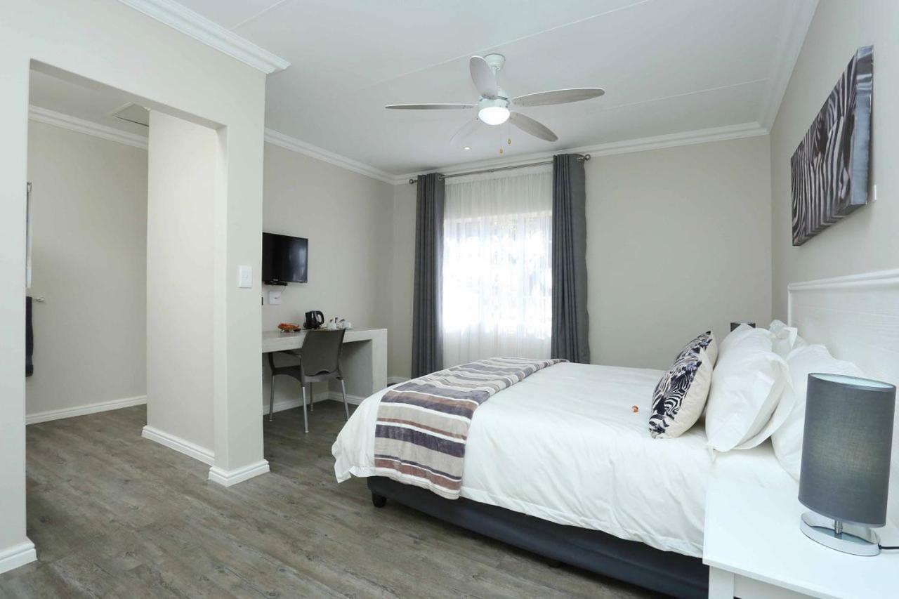 Bed and Breakfast Eagle Cove Honeydew Екстер'єр фото
